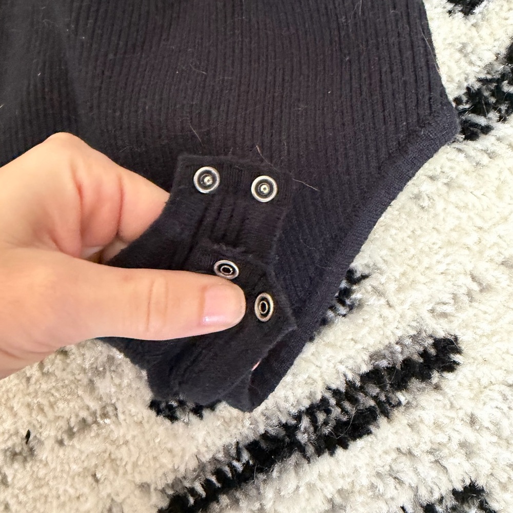 Abercrombie & Fitch Soft Knit Cowl Neck Bodysuit Black - Picture 3 of 3